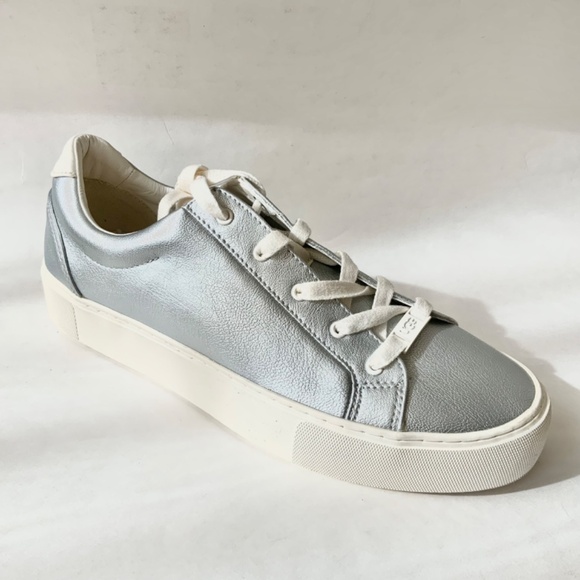 UGG ZILO Metallic Silver Leather Sneakers Trainers COMFORTABLE FLAT SHOE 9.5 - Picture 10 of 12